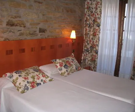Entrecercas Otel 2*