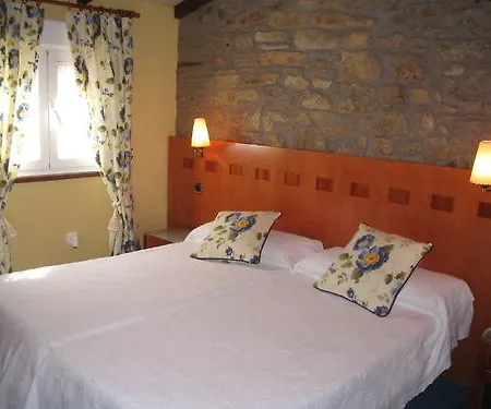 Otel Entrecercas